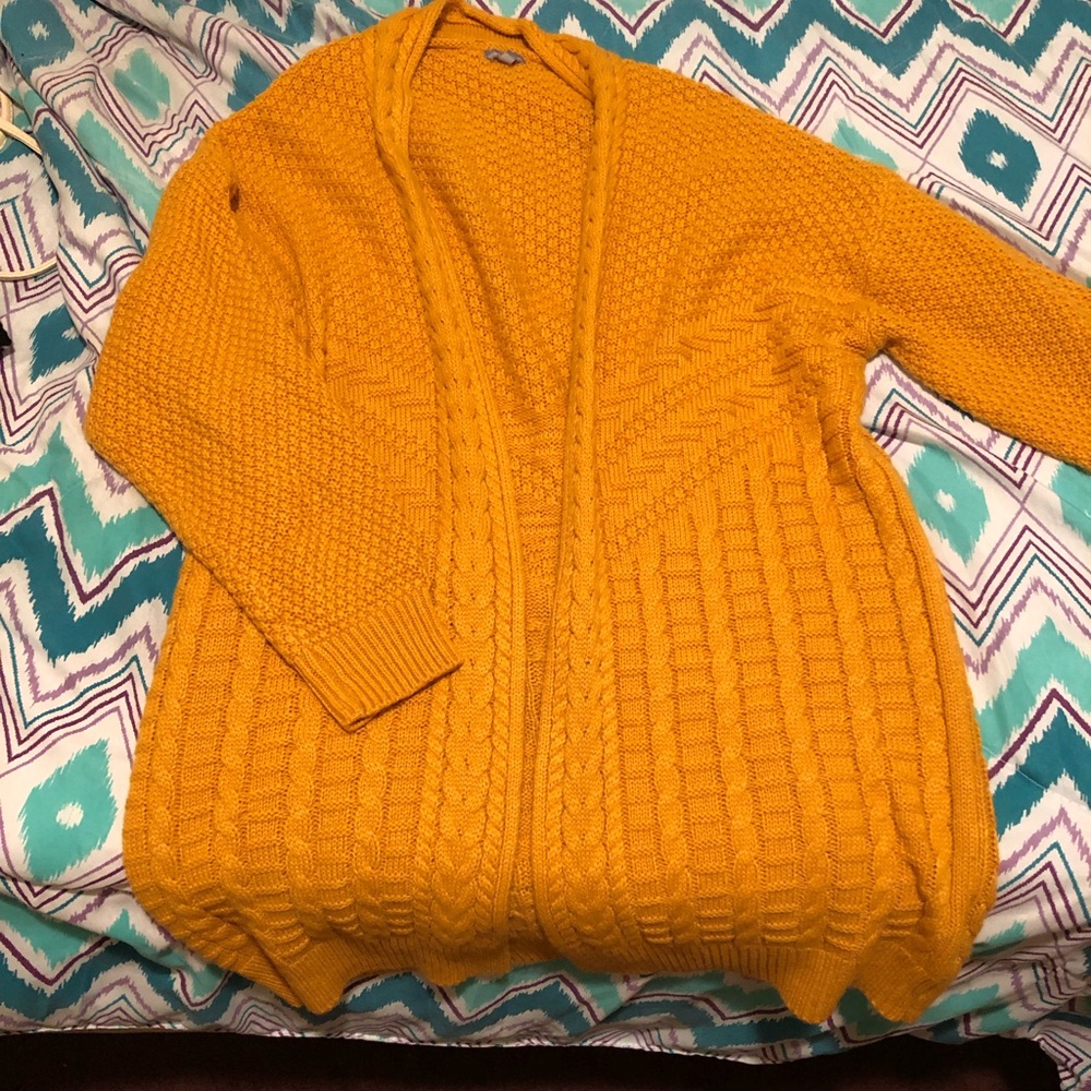 Mustard yellow Thick sweater